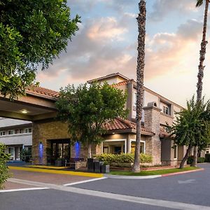 Holiday Inn Express Simi Valley By Ihg